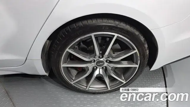 Genesis G70 2018 — Şəkil 23/30
