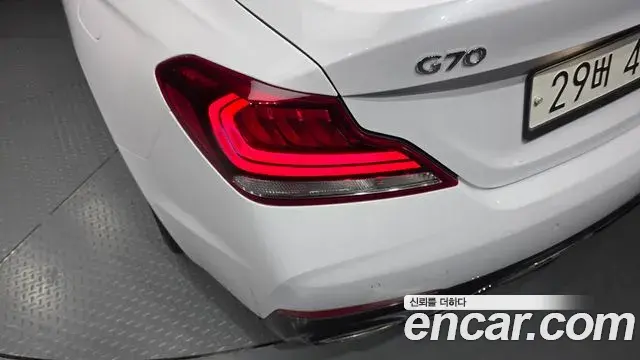 Genesis G70 2018 — Şəkil 1/30
