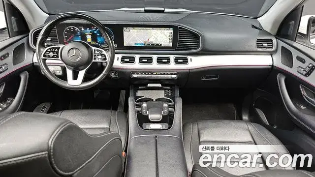 Mercedes-Benz GLE-Class 2020 — Photo 17/20