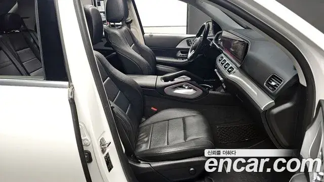 Mercedes-Benz GLE-Class 2020 — Photo 5/20