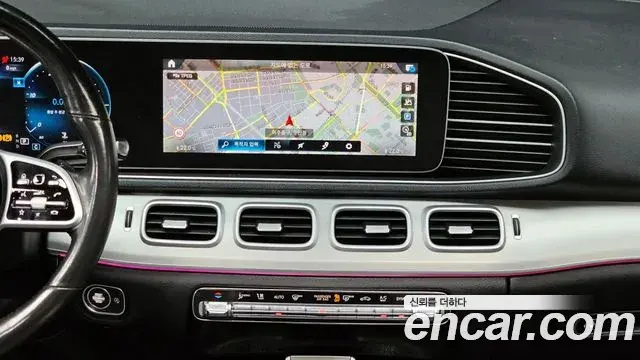 Mercedes-Benz GLE-Class 2020 — Photo 20/20