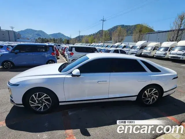 Hyundai Grandeur Hybrid 2023 — Şəkil 14/20