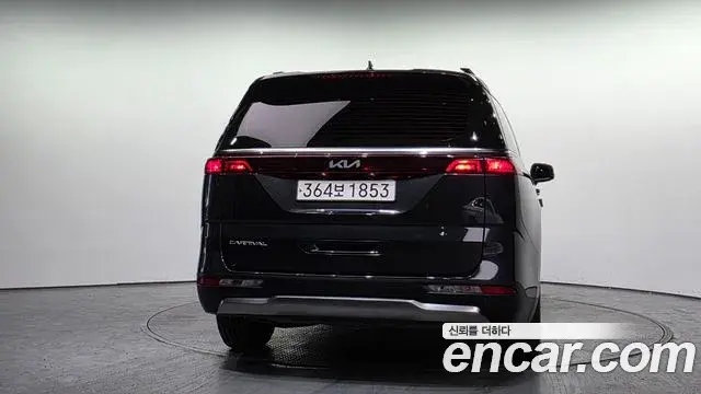 Kia Carnival 2021 — Фото 4/20