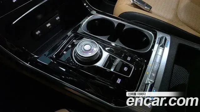 Kia Carnival 2021 — Фото 9/20