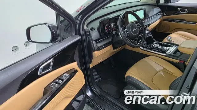 Kia Carnival 2021 — Фото 11/20
