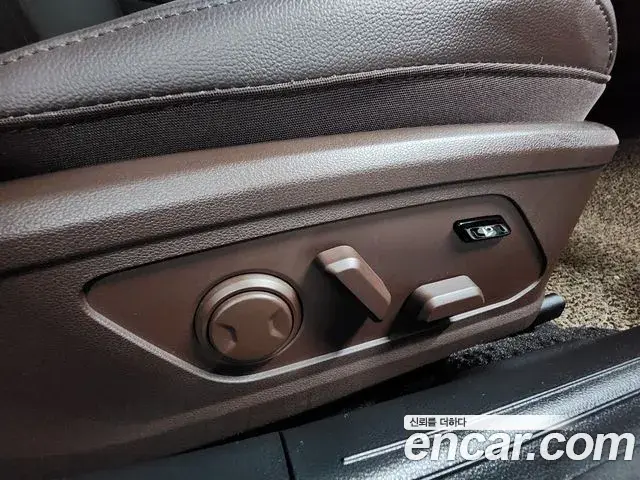 Hyundai Grandeur Hybrid 2023 — Şəkil 9/20