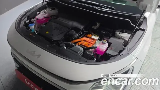 Kia Niro 2025 — Photo 1/32