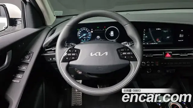 Kia Niro 2025 — Photo 29/32