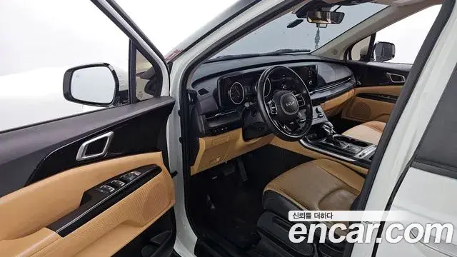 Kia Carnival 2022 — Фото 10/20