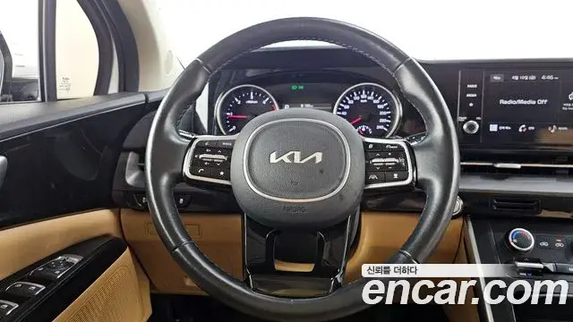 Kia Carnival 2022 — Фото 13/20