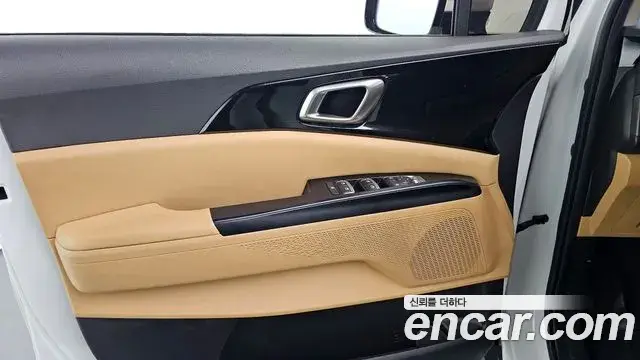 Kia Carnival 2022 — Şəkil 26/30