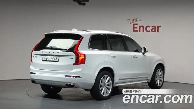 Volvo XC90 2018 — Фото 2/20