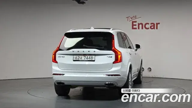 Volvo XC90 2018 — Фото 4/20