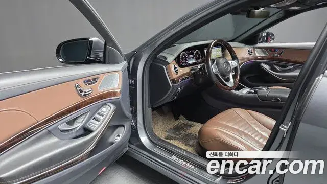 Mercedes-Benz S-Class 2020 — ფოტო 17/35