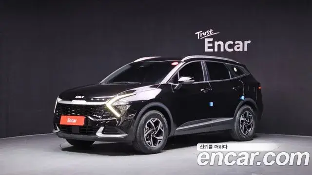Kia Sportage 2022 — Фото 1/20