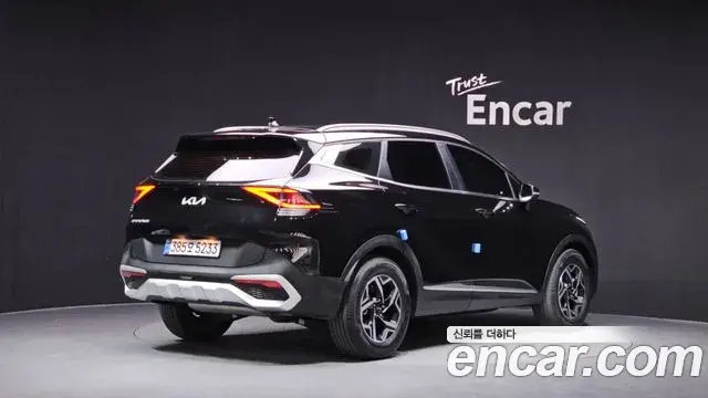 Kia Sportage 2022 — Фото 2/20
