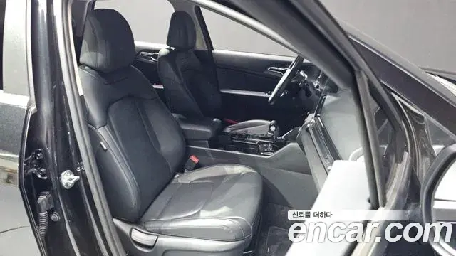 Kia Sportage 2022 — Фото 11/20