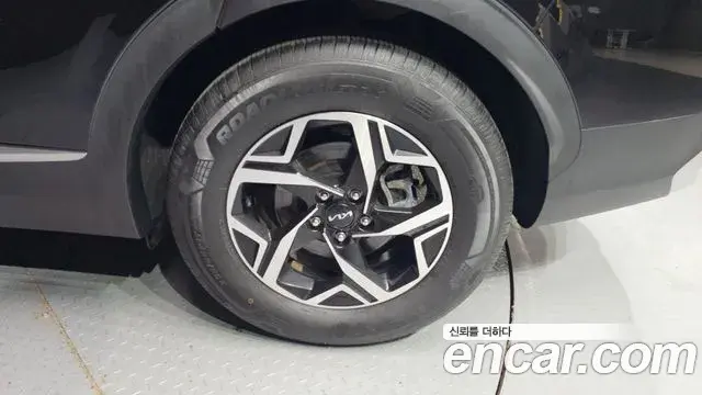 Kia Sportage 2022 — ფოტო 20/30