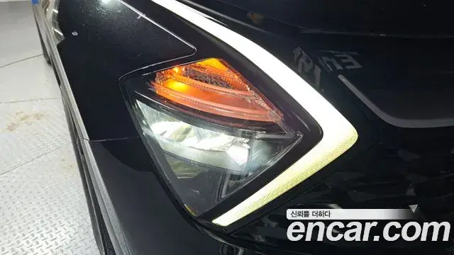 Kia Sportage 2022 — ფოტო 26/30