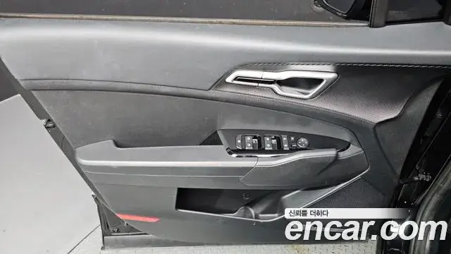 Kia Sportage 2022 — ფოტო 29/30