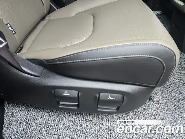Kia Carnival 2024 — ფოტო 14/20