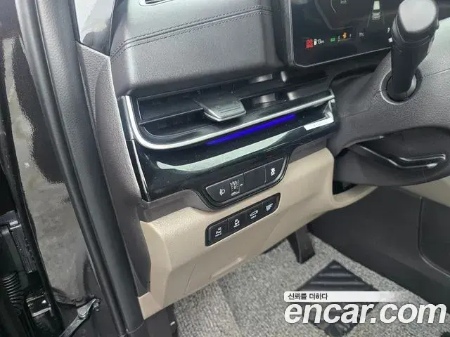 Kia Carnival 2024 — ფოტო 1/20