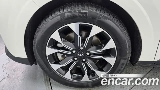 Kia Carnival 2020 — Фото 5/20