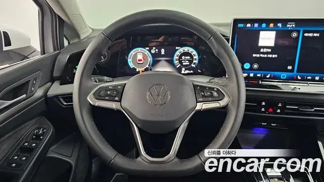 Volkswagen Golf 2025 — ფოტო 21/34