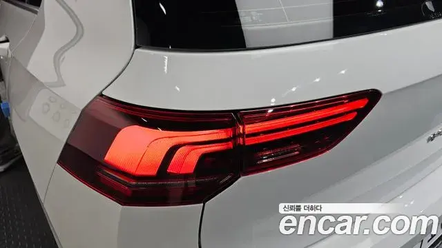 Volkswagen Golf 2025 — ფოტო 2/34