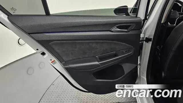 Volkswagen Golf 2025 — ფოტო 7/34