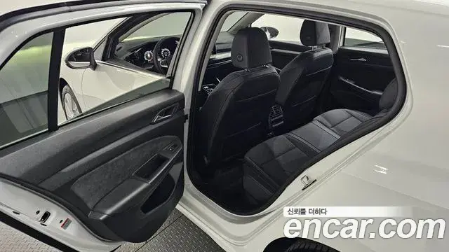 Volkswagen Golf 2025 — ფოტო 26/34
