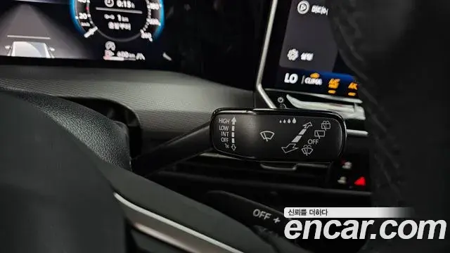 Volkswagen Golf 2025 — ფოტო 11/34