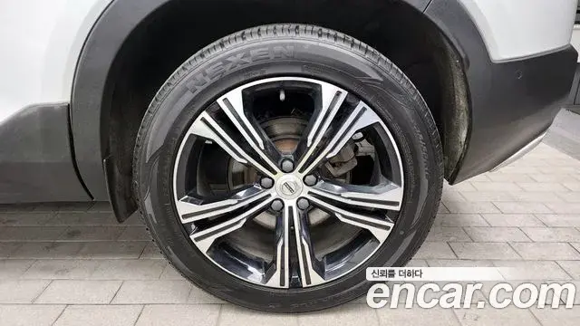Volvo XC40 2020 — Photo 31/34