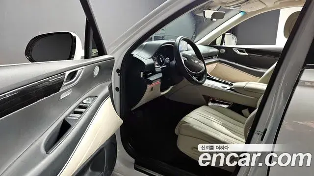 Genesis GV80 2020 — ფოტო 17/20