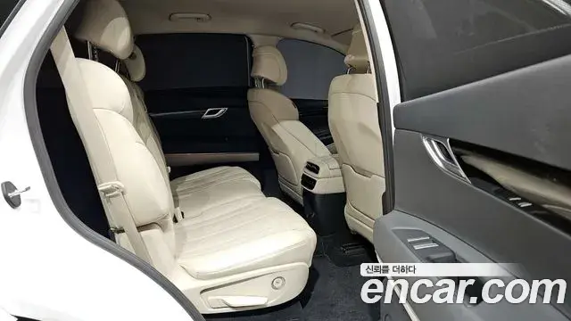 Genesis GV80 2020 — ფოტო 7/20