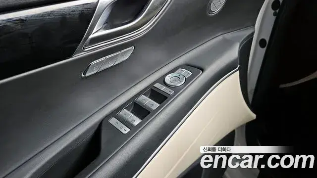 Genesis GV80 2020 — ფოტო 4/20