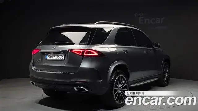 Mercedes-Benz GLE-Class 2022 — ფოტო 24/34