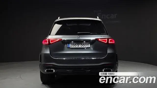 Mercedes-Benz GLE-Class 2022 — ფოტო 28/34