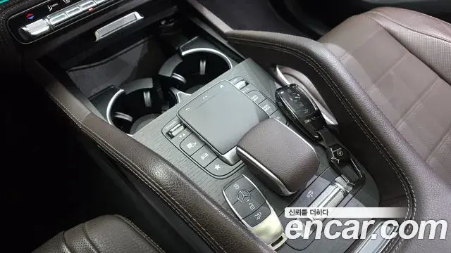 Mercedes-Benz GLE-Class 2022 — ფოტო 13/34