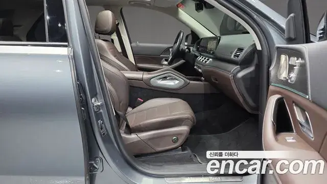 Mercedes-Benz GLE-Class 2022 — ფოტო 19/34