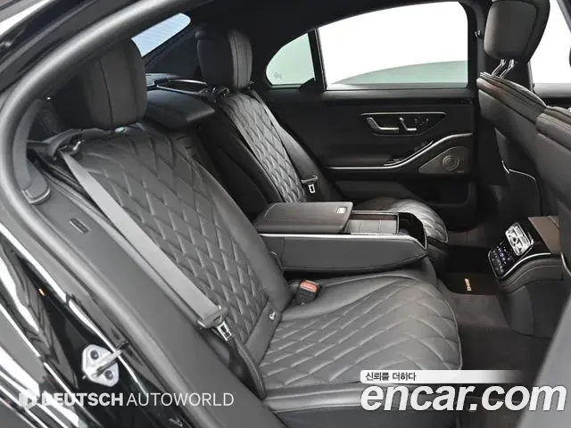 Mercedes-Benz S-Class 2022 — Photo 15/20