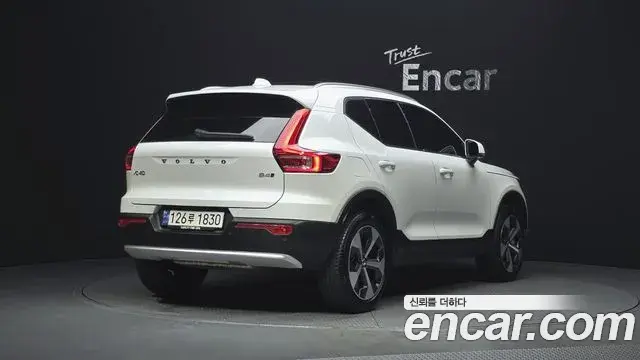 Volvo XC40 2023 — Şəkil 31/31