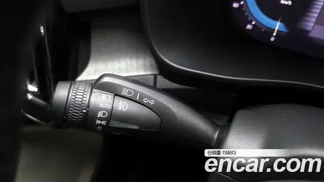 Volvo XC40 2023 — Şəkil 26/31