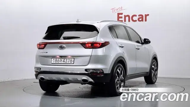 Kia Sportage The Bold 2020 — Фото 2/20