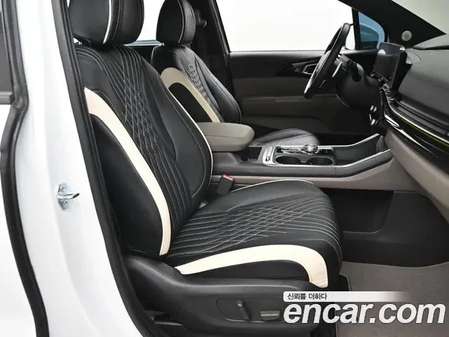 Kia Carnival 2024 — Фото 8/20