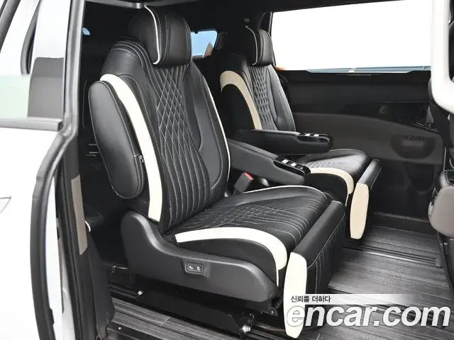 Kia Carnival 2024 — Фото 12/20