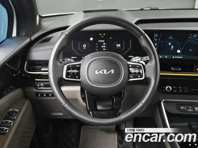 Kia Carnival 2024 — Фото 17/20