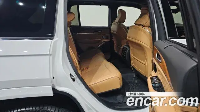 Jeep Grand Cherokee 2022 — Şəkil 22/33