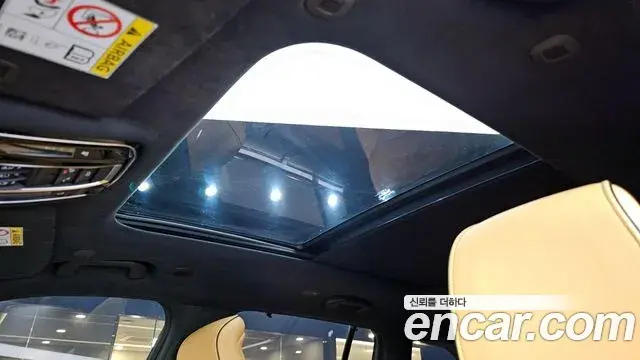 Jeep Grand Cherokee 2022 — Şəkil 24/33