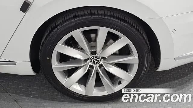 Volkswagen Arteon 2022 — Şəkil 31/32